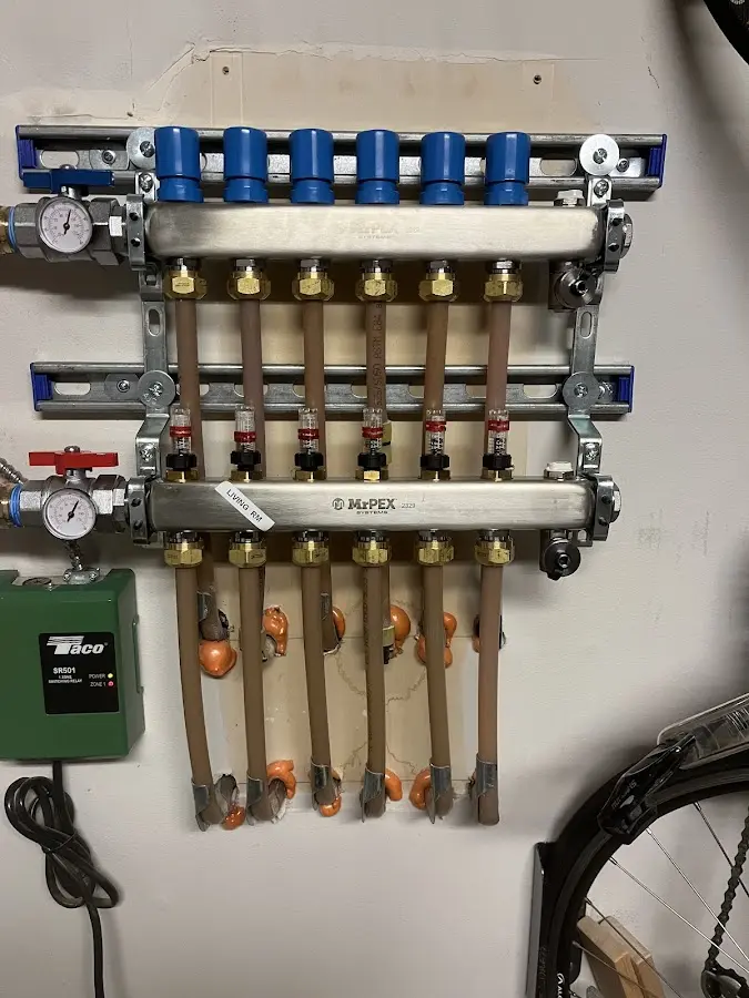 Plumber performing Gas Leak Detection at a residential property in Waipahu